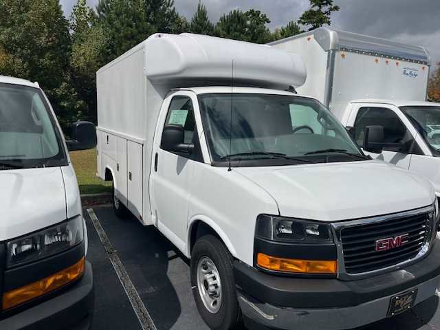 New 2025 GMC Savana 3500 w/ Power Convenience Package RWD image 1