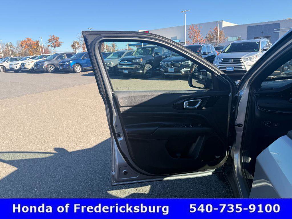 Used 2023 Jeep Compass Trailhawk w/ Trailhawk Elite Group image 28