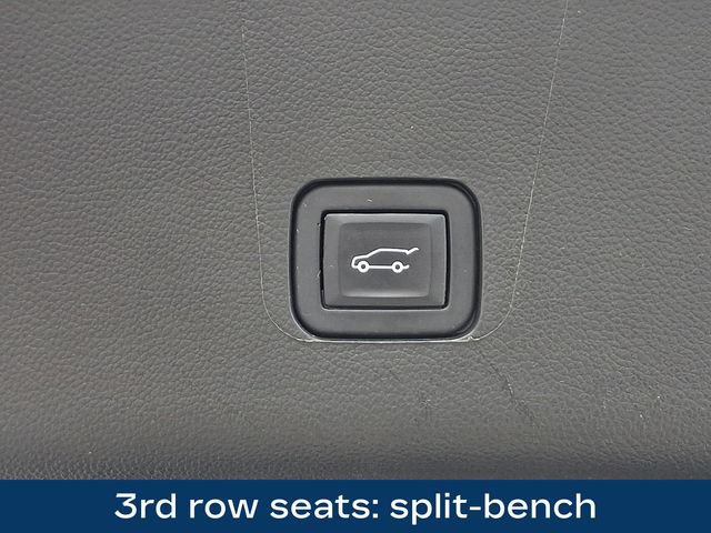 Used 2023 Chevrolet Traverse LT w/ LPO, Floor Liner Package AWD/4WD image 31