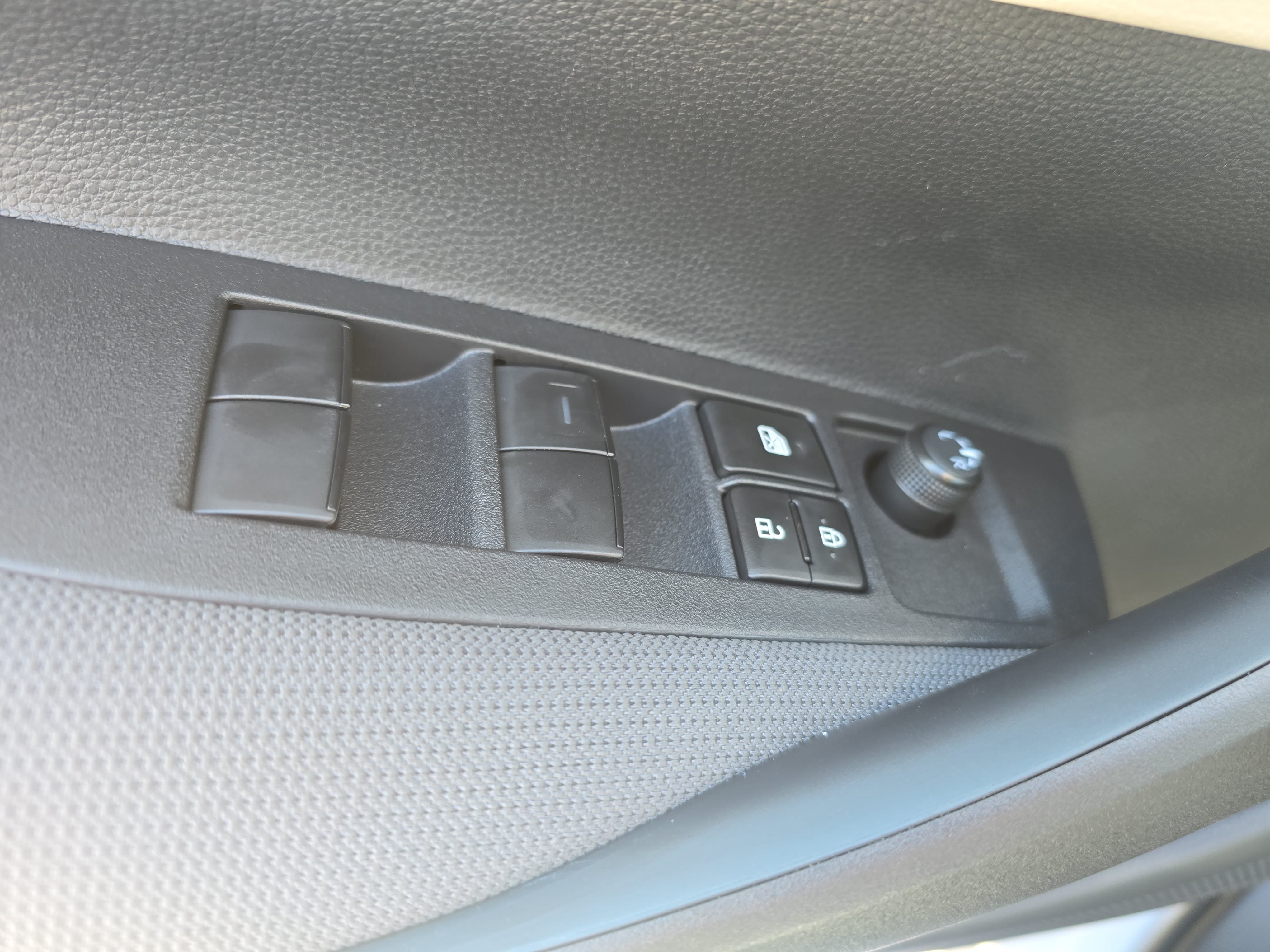 New 2027 Toyota Corolla LE FWD image 28