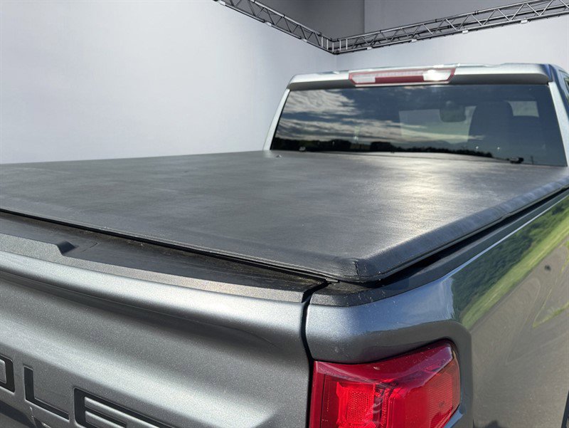 Used 2019 Chevrolet Silverado 1500 Custom w/ Custom Value Package AWD/4WD image 7