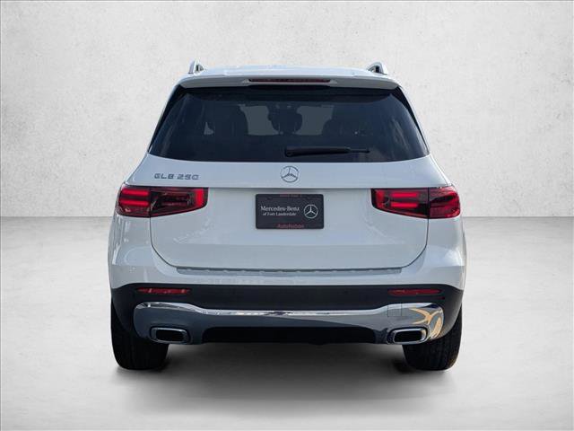 Used 2025 Mercedes-Benz GLB 250 image 7