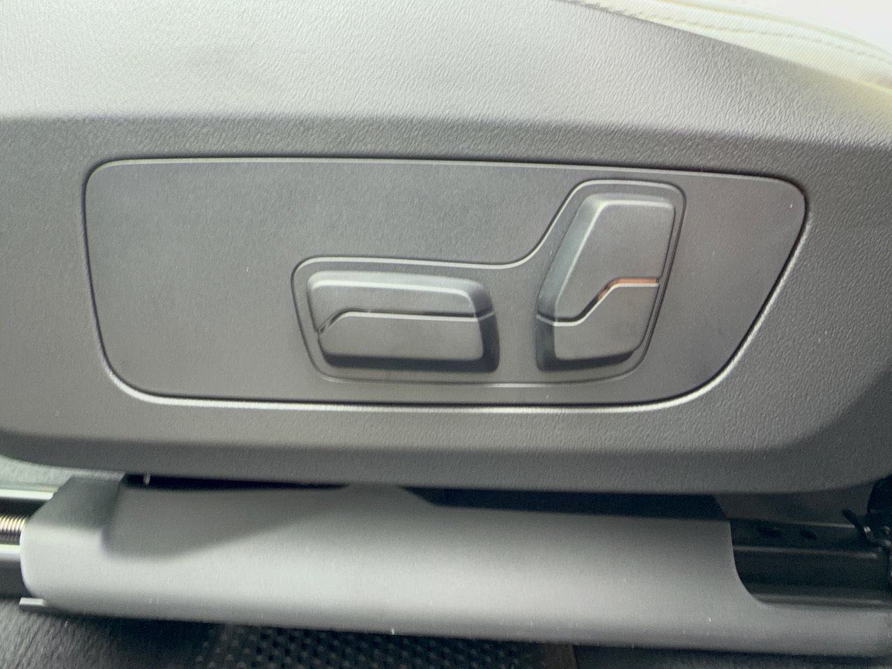 New 2027 BMW X1 xDrive28i AWD/4WD image 16