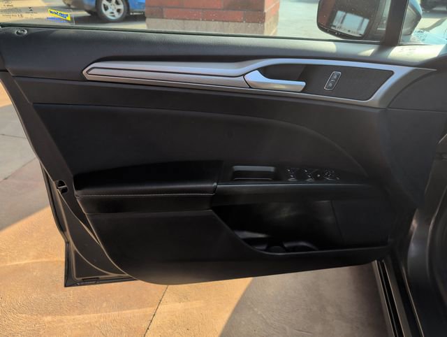 Used 2019 Ford Fusion SE image 11