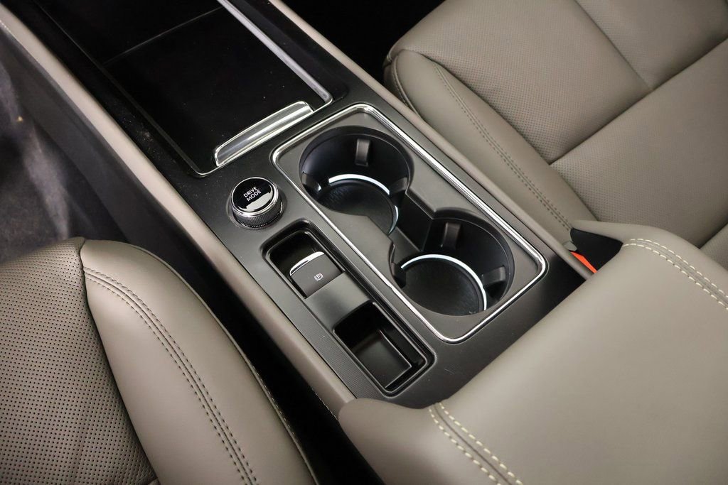 New 2026 Lincoln Corsair Reserve w/ Jet Appearance Package FWD image 8