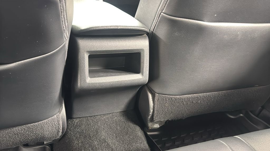 Used 2020 Toyota Camry SE image 33