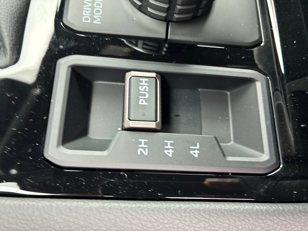 New 2026 Toyota Tundra Limited AWD/4WD image 38