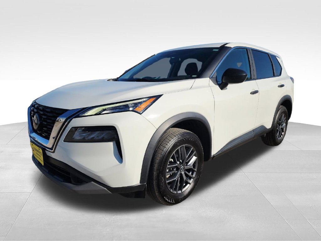 Used 2023 Nissan Rogue S FWD image 3