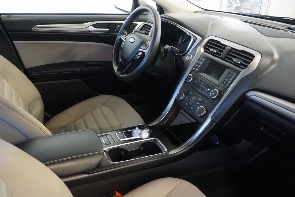 Used 2018 Ford Fusion S image 23