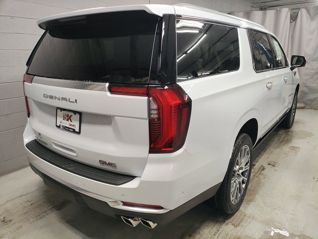 New 2026 GMC Yukon XL Denali w/ Sun & Power Step Package image 2