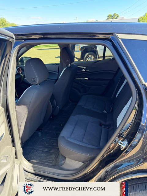Used 2024 Chevrolet Trax RS w/ Driver Confidence Package FWD image 5