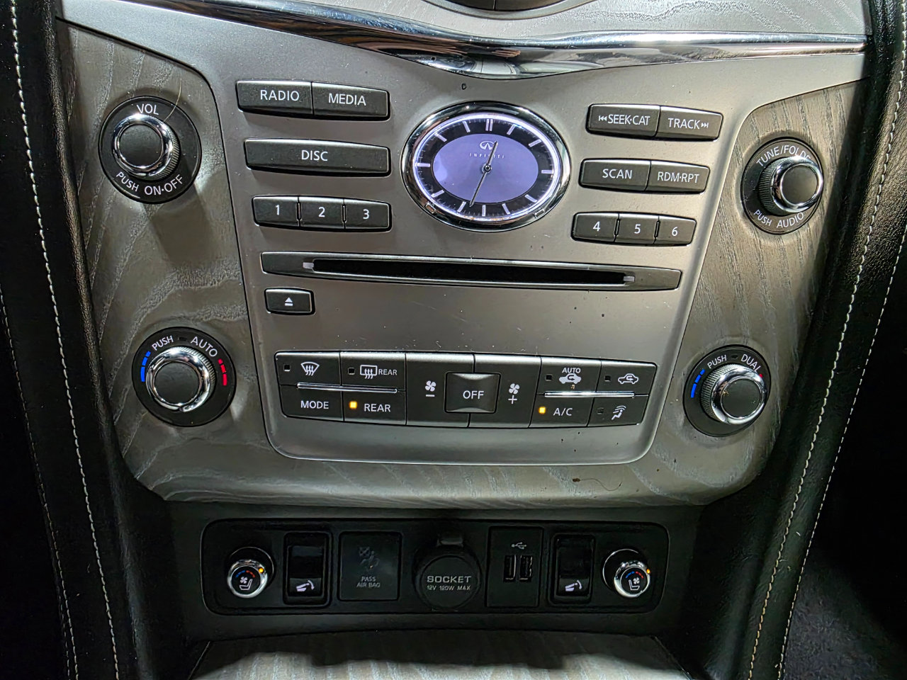 Used 2019 INFINITI QX80 Limited w/ All-Season Package image 38