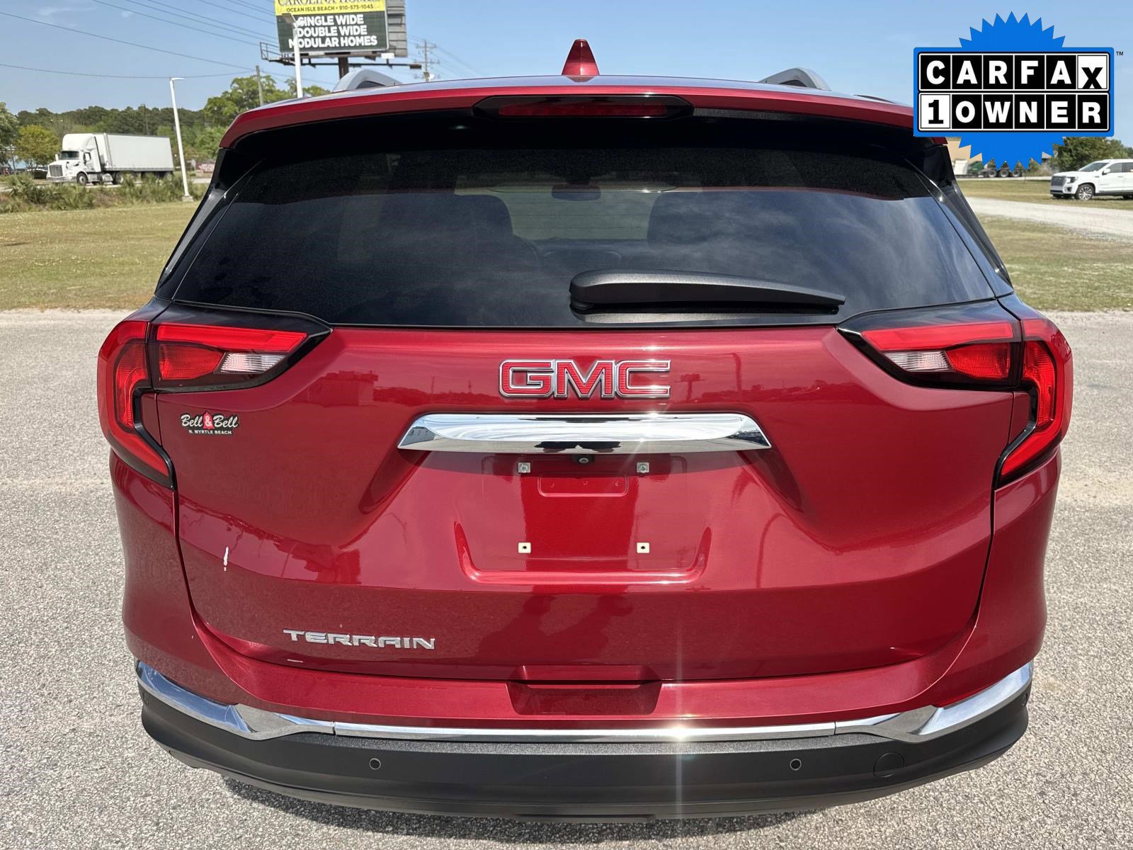 Used 2021 GMC Terrain SLT w/ Infotainment Package II FWD image 5