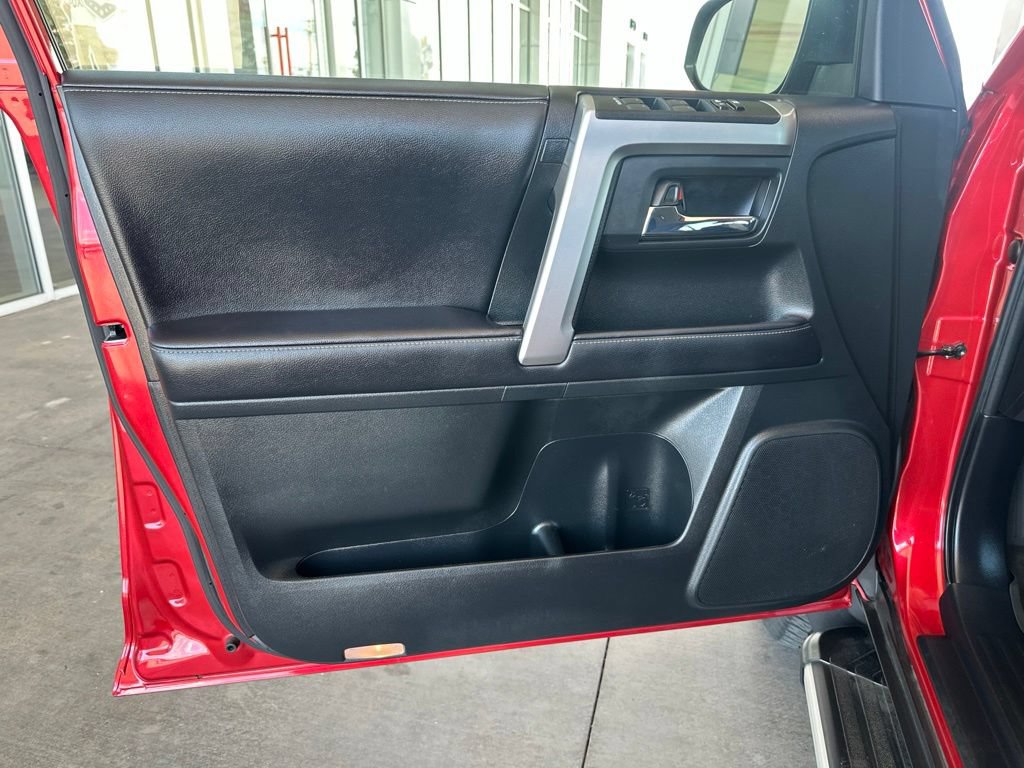 Used 2021 Toyota 4Runner SR5 AWD/4WD image 11