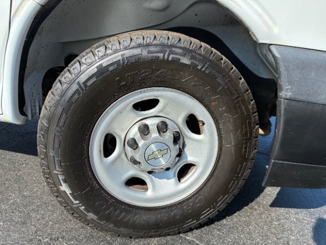 Used 2021 Chevrolet Express 3500 w/ Driver Convenience Package RWD image 23