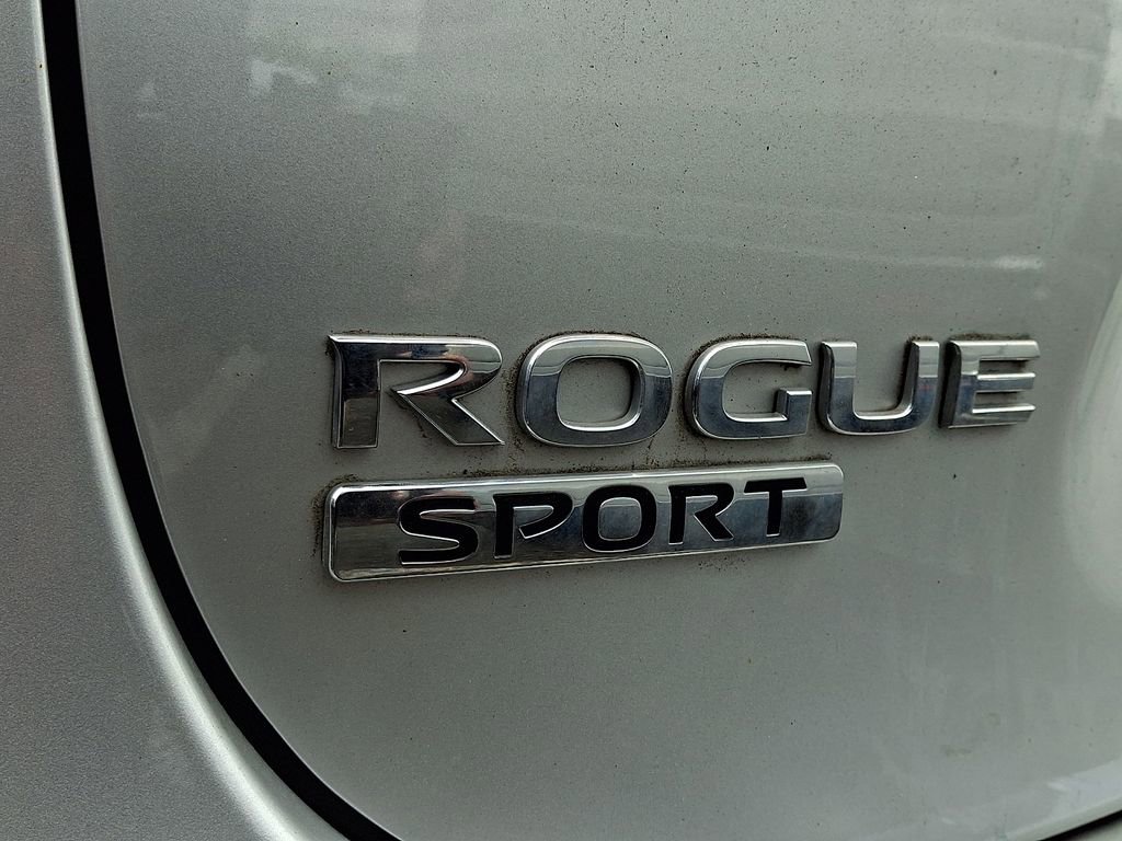 Used 2020 Nissan Rogue Sport SV AWD/4WD image 5