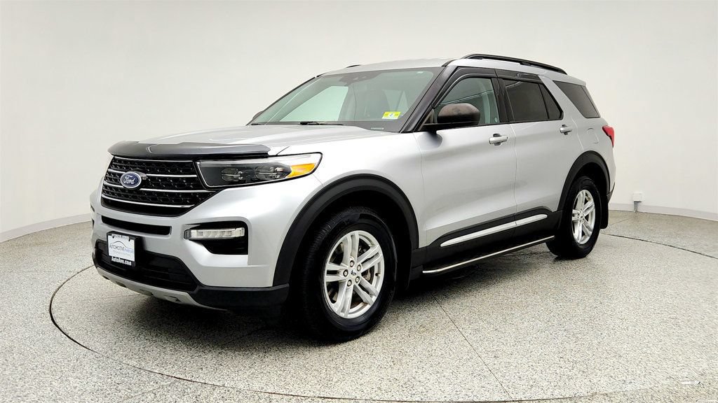 Used 2021 Ford Explorer XLT w/ Equipment Group 202A AWD/4WD image 1