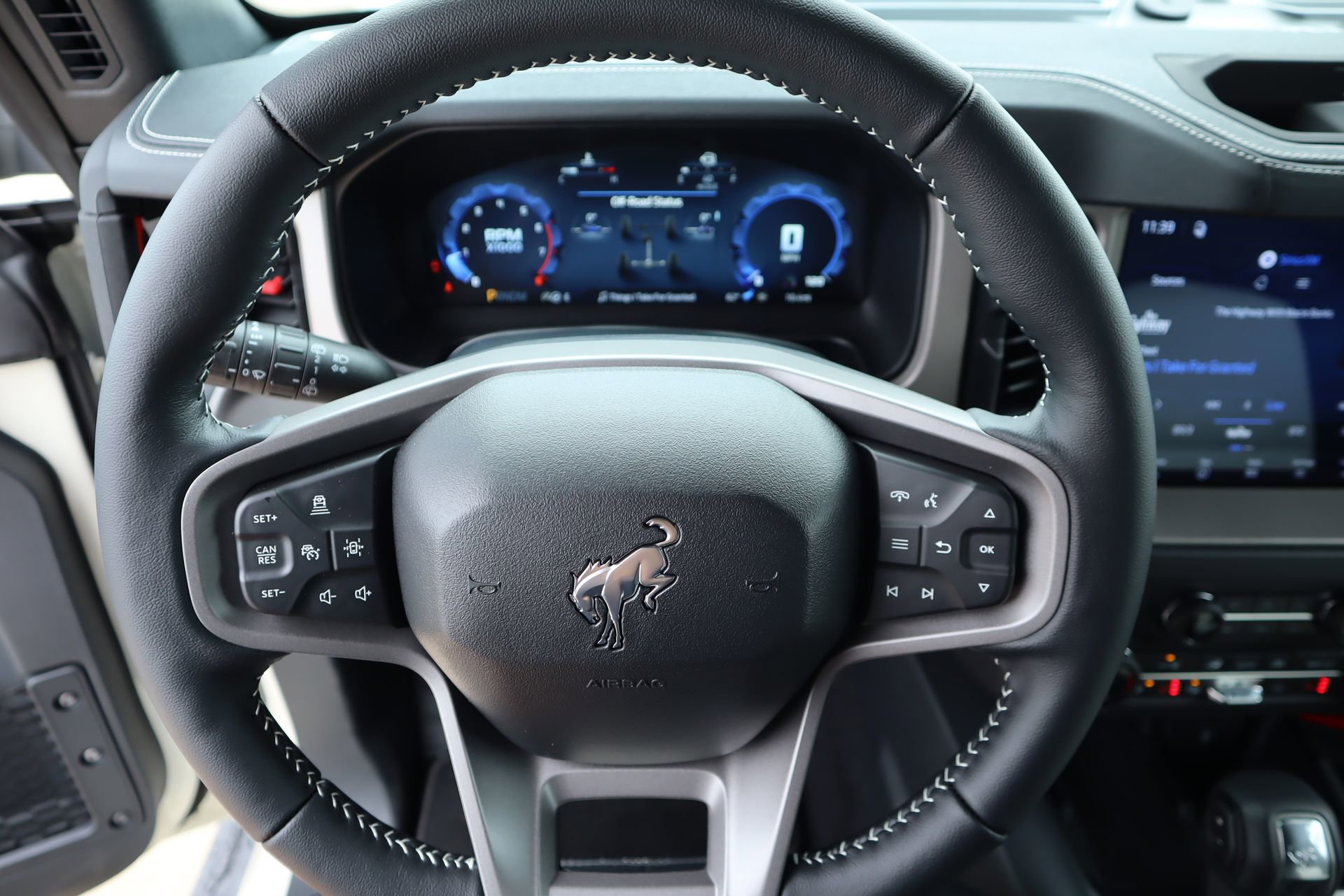 New 2026 Ford Bronco Outer Banks AWD/4WD image 3