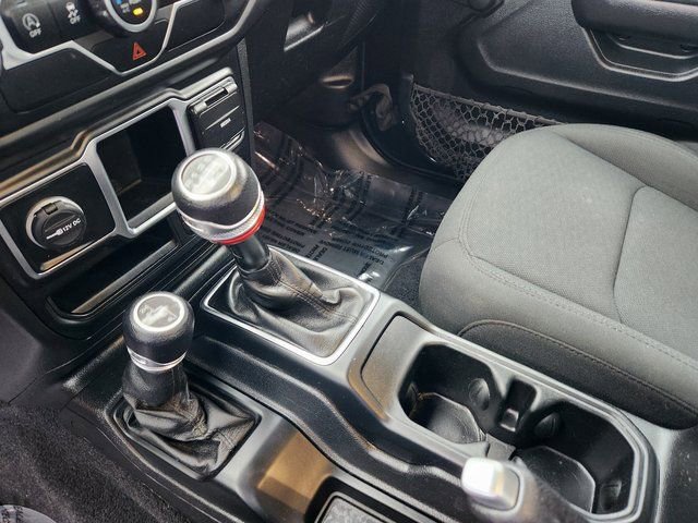 Used 2020 Jeep Gladiator Sport w/ Auxiliary Switch Group AWD/4WD image 16