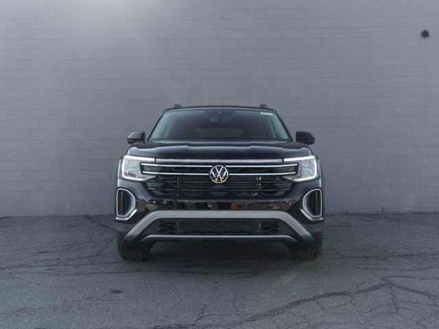 New 2026 Volkswagen Atlas Peak Edition image 3