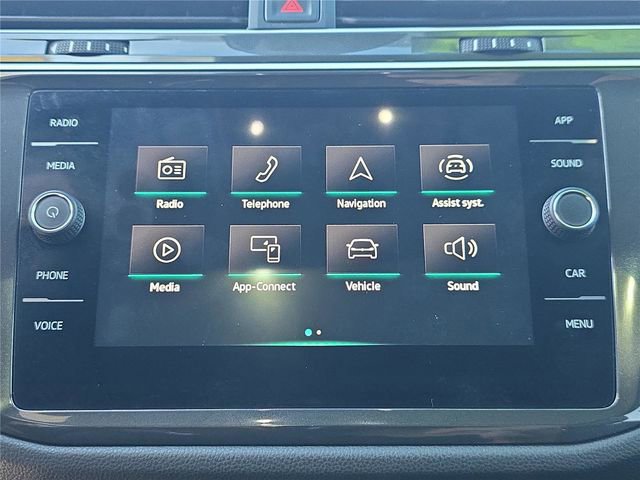 Used 2023 Volkswagen Tiguan SE R-Line image 19