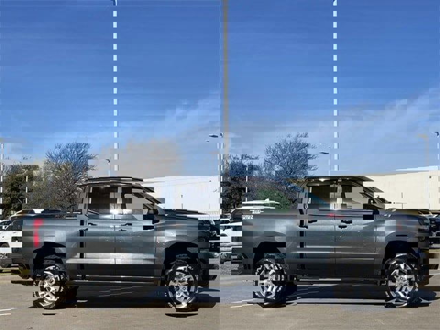 Used 2019 Chevrolet Silverado 1500 LT Trail Boss image 3