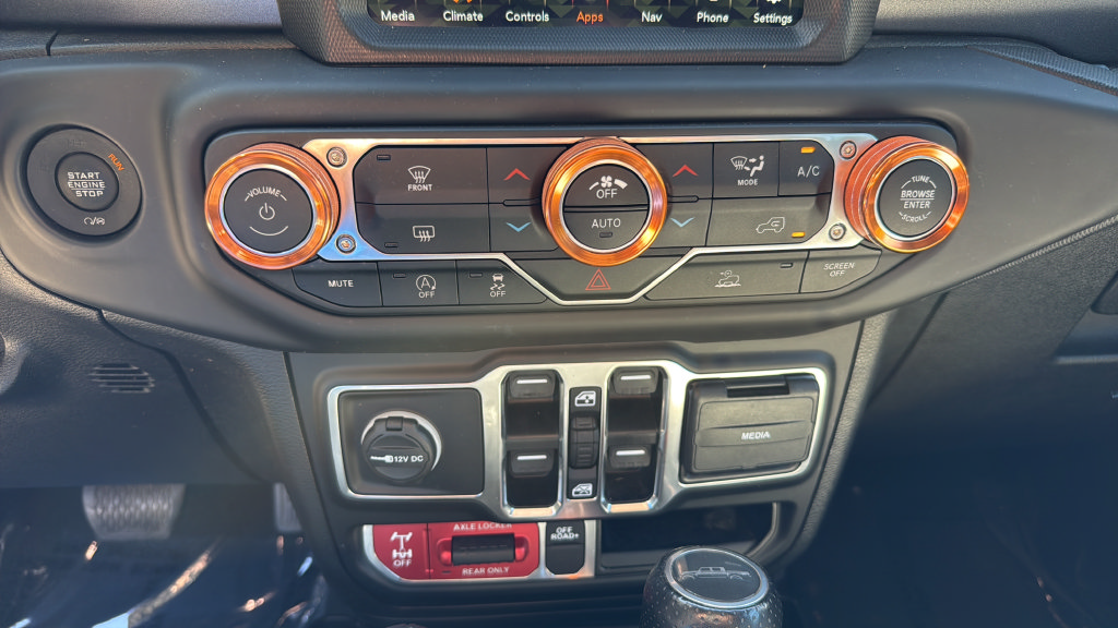 Used 2020 Jeep Gladiator Mojave AWD/4WD image 28
