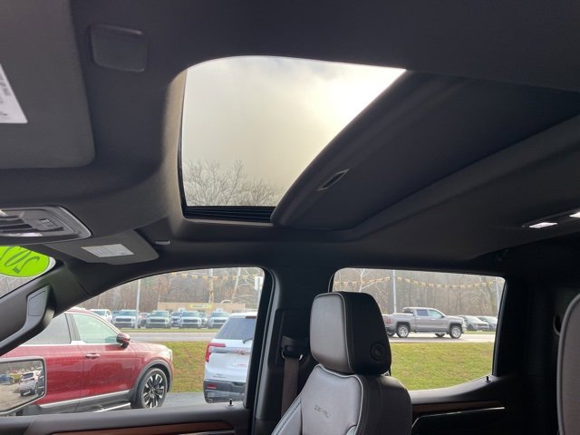 Used 2023 GMC Sierra 1500 Denali w/ Denali Reserve Package image 30