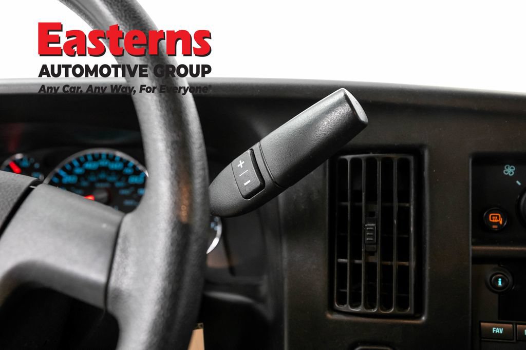 Used 2022 GMC Savana 2500 RWD image 12