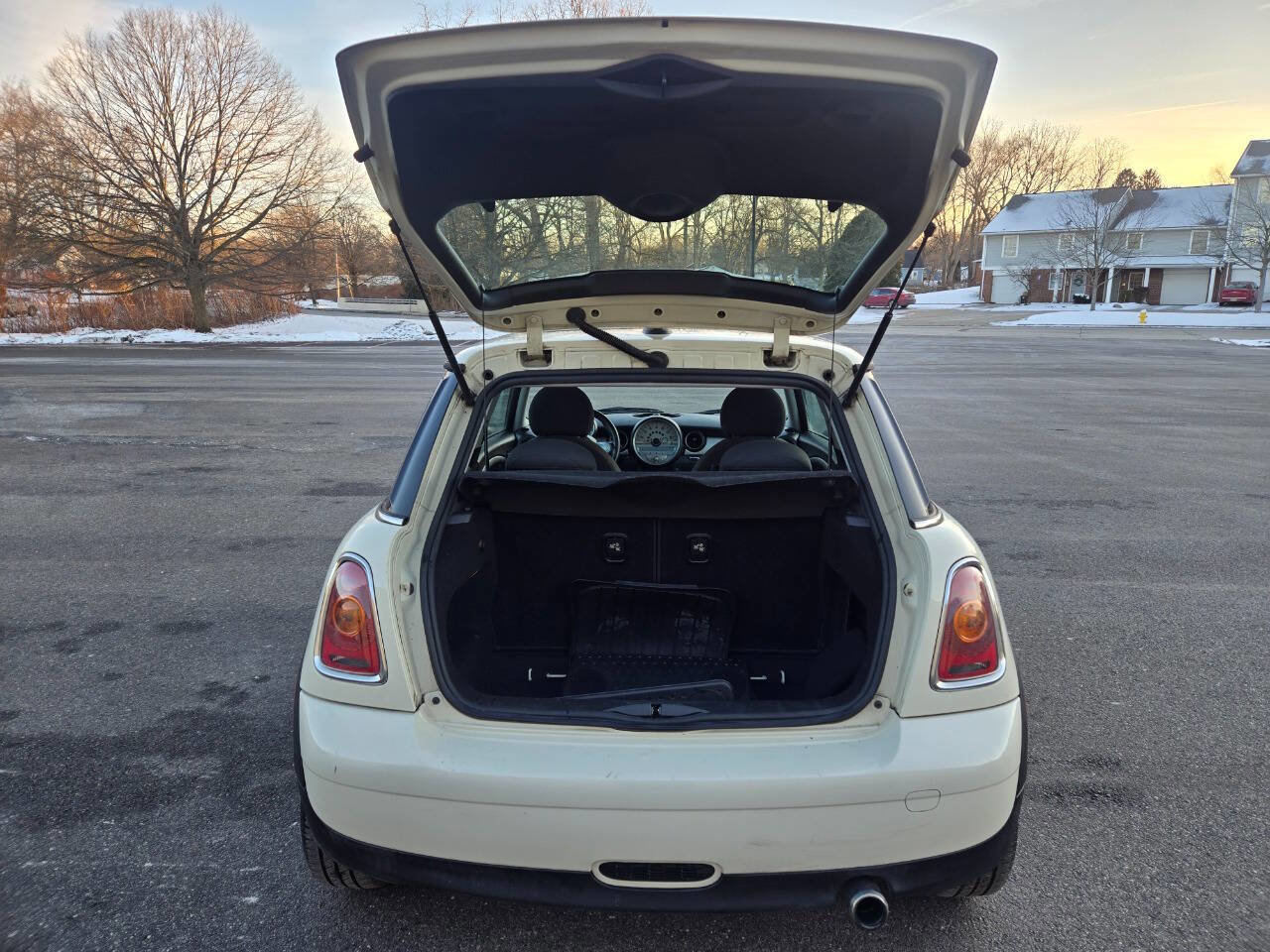 Used 2010 MINI Cooper Hardtop image 32