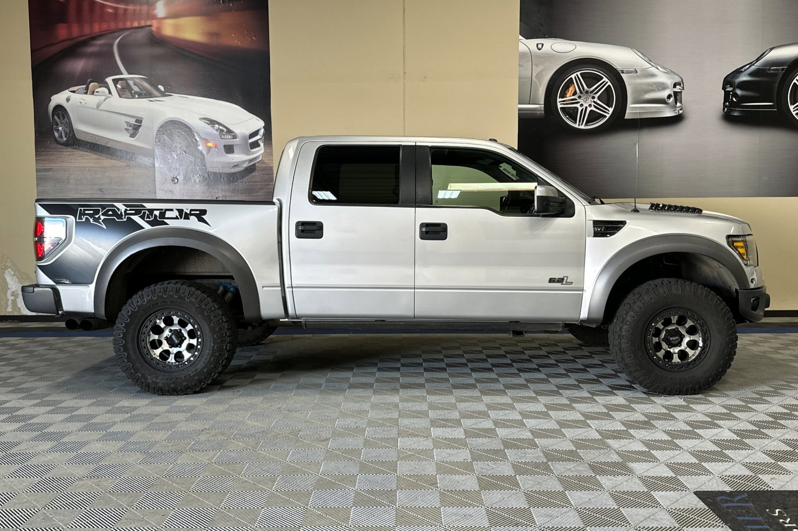 Used 2012 Ford F150 Raptor w/ Raptor Luxury Pkg image 3