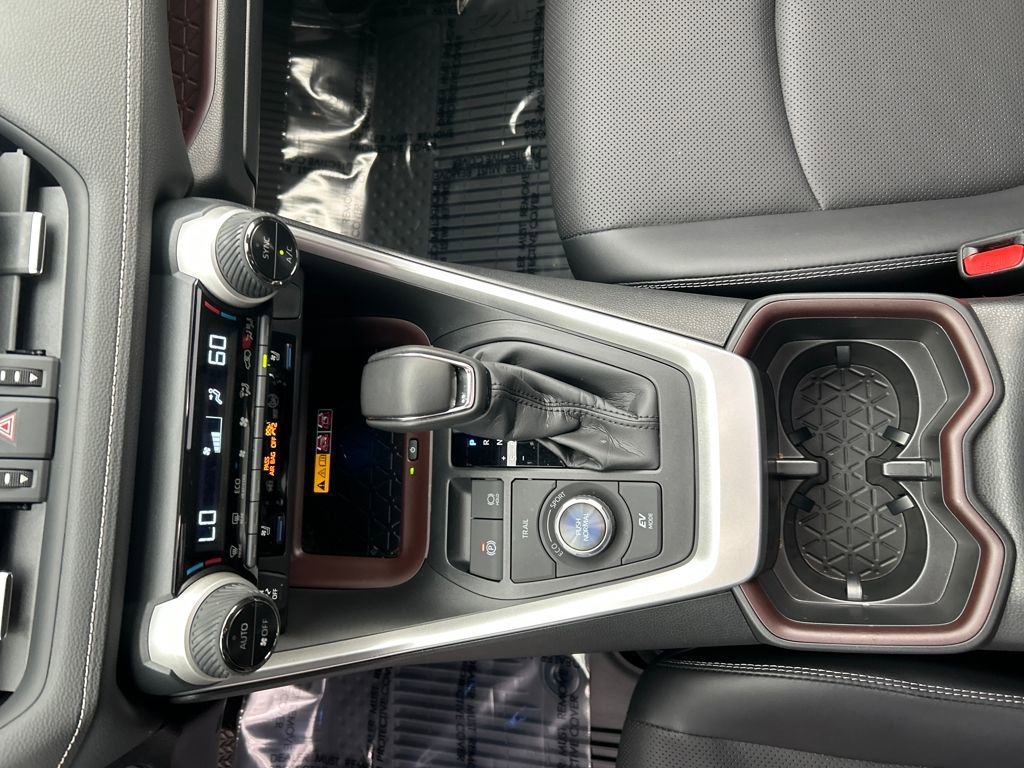 Used 2025 Toyota RAV4 Limited w/ Advanced Technology Package image 10