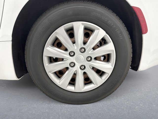 Used 2021 Chrysler Voyager L image 11