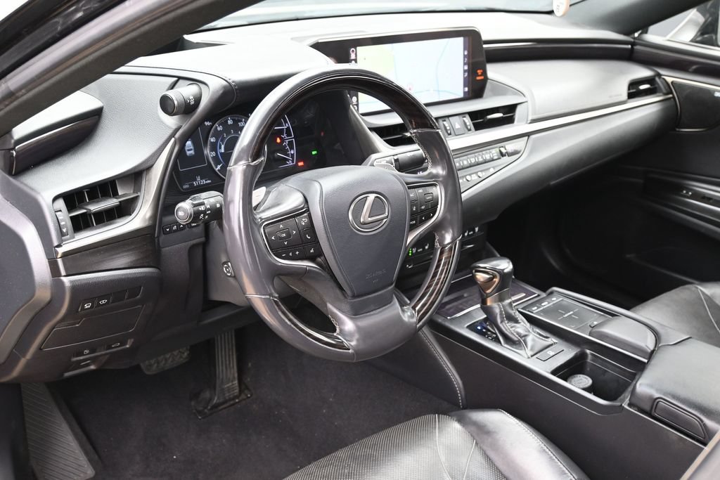 Used 2019 Lexus ES 350 Ultra Luxury w/ Accessory Package 2 FWD image 20
