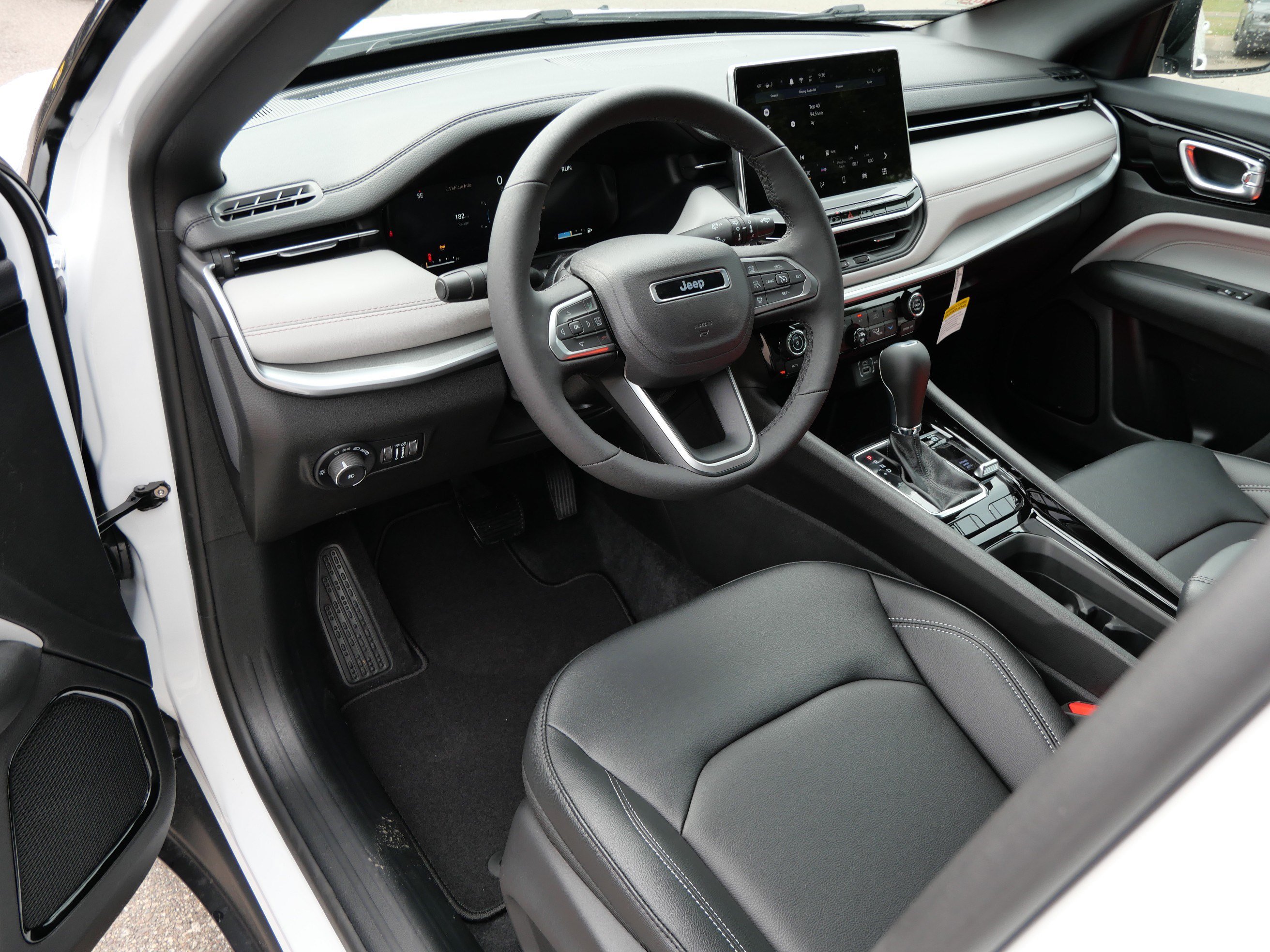 New 2026 Jeep Compass Limited AWD/4WD image 5