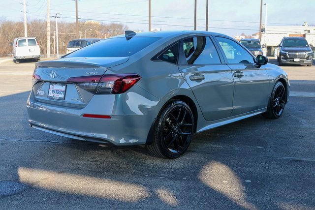 Used 2025 Honda Civic Sport Touring image 3
