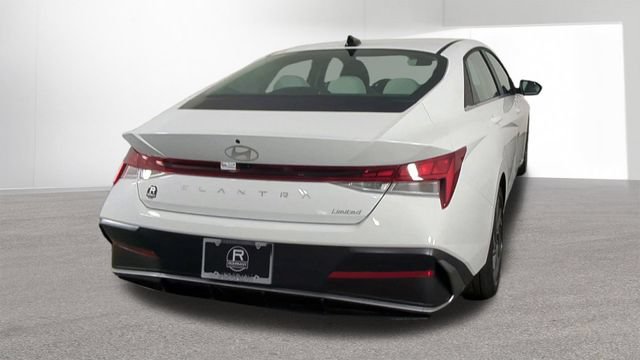 New 2026 Hyundai Elantra Limited FWD image 8