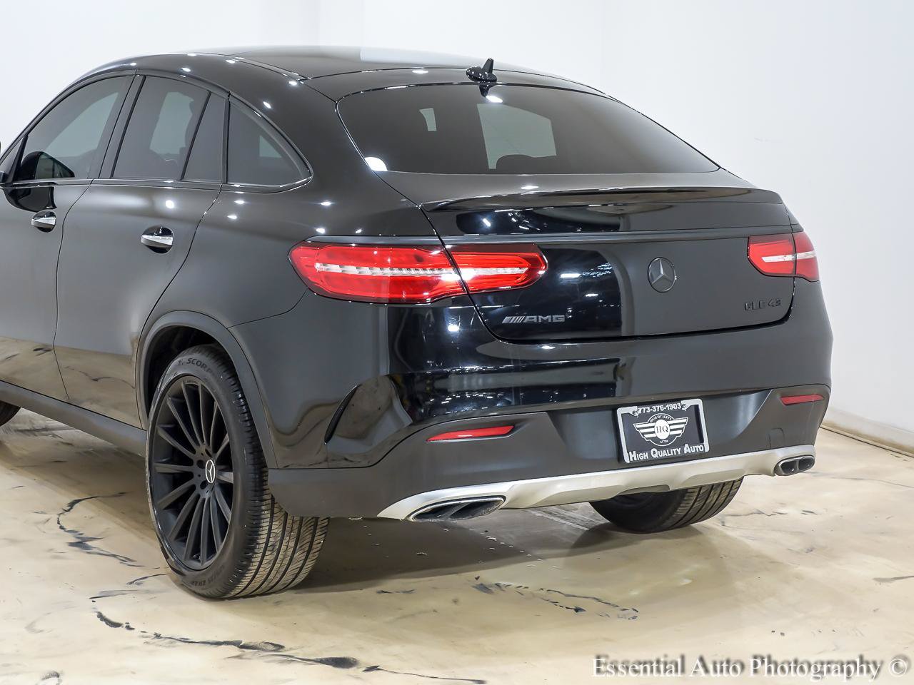 Used 2017 Mercedes-Benz GLE 43 AMG 4MATIC Coupe w/ Premium 2 Package image 9