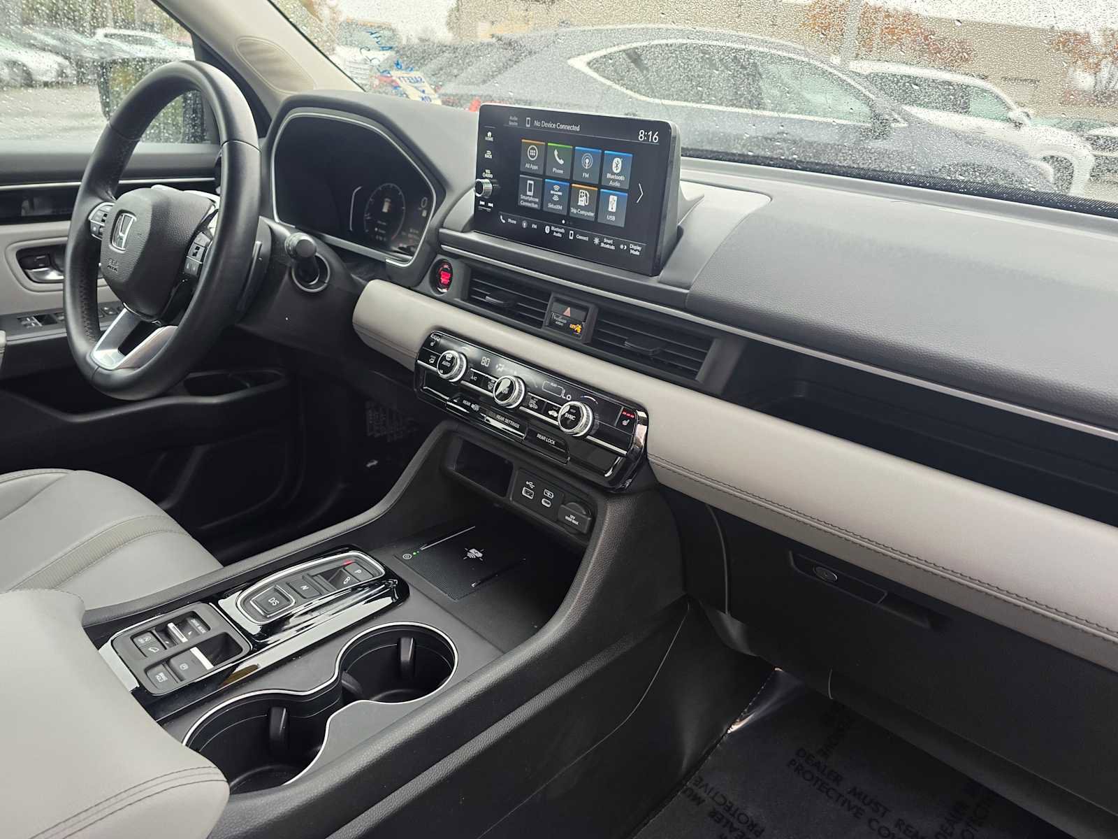 Used 2025 Honda Pilot EX-L image 12