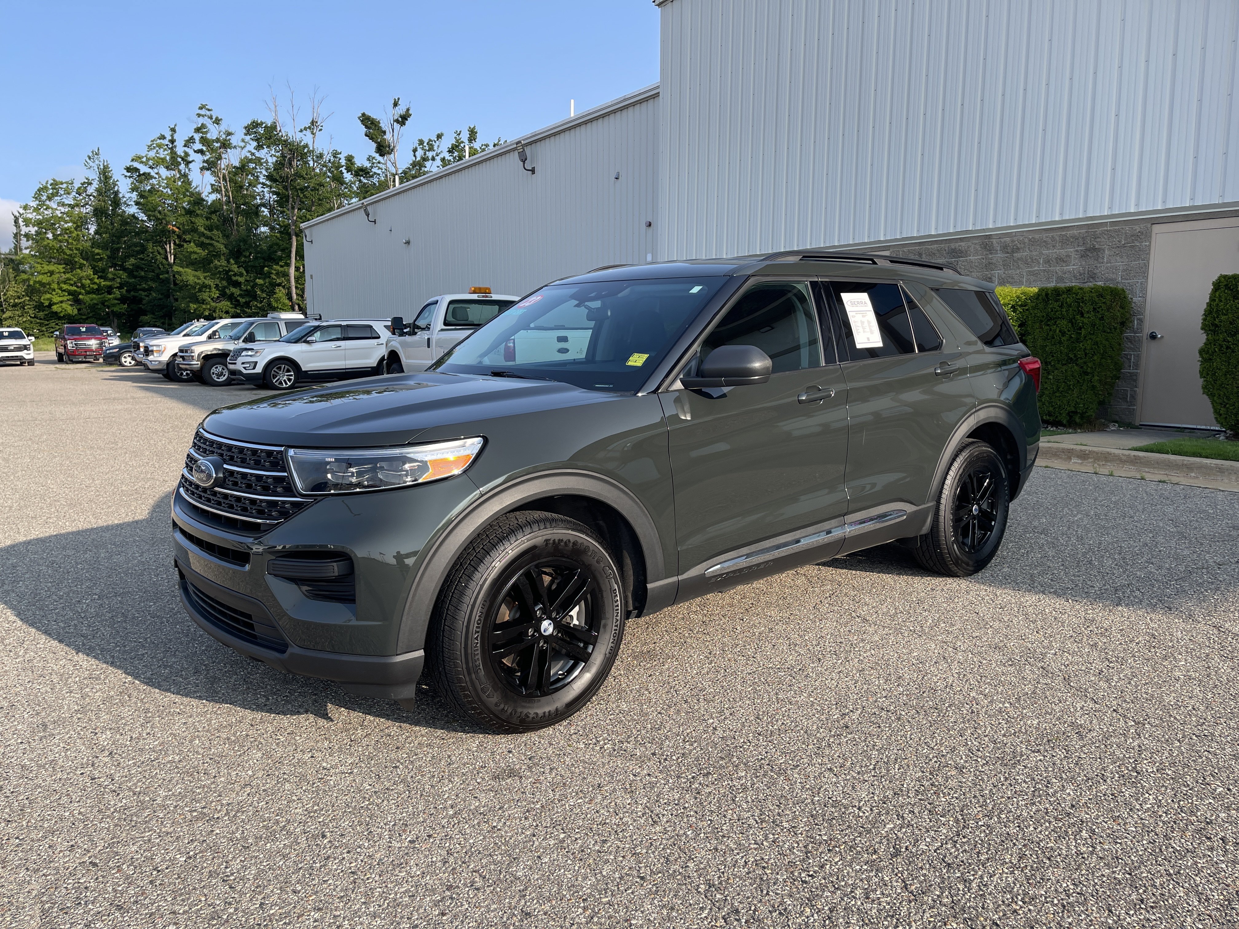 Used 2023 Ford Explorer XLT AWD/4WD image 7