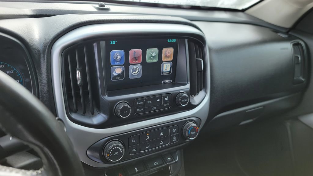 Used 2015 Chevrolet Colorado LT w/ LT Convenience Package image 21