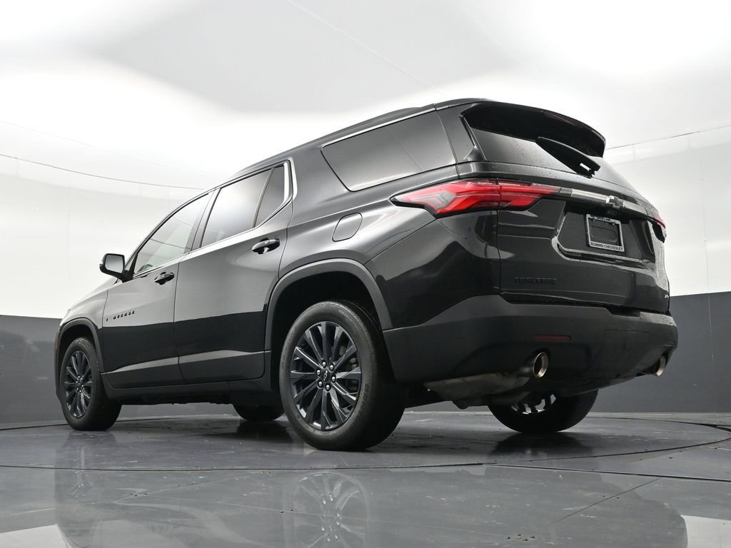 Used 2023 Chevrolet Traverse RS FWD image 26