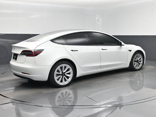 Used 2023 Tesla Model 3 Standard Range RWD image 3