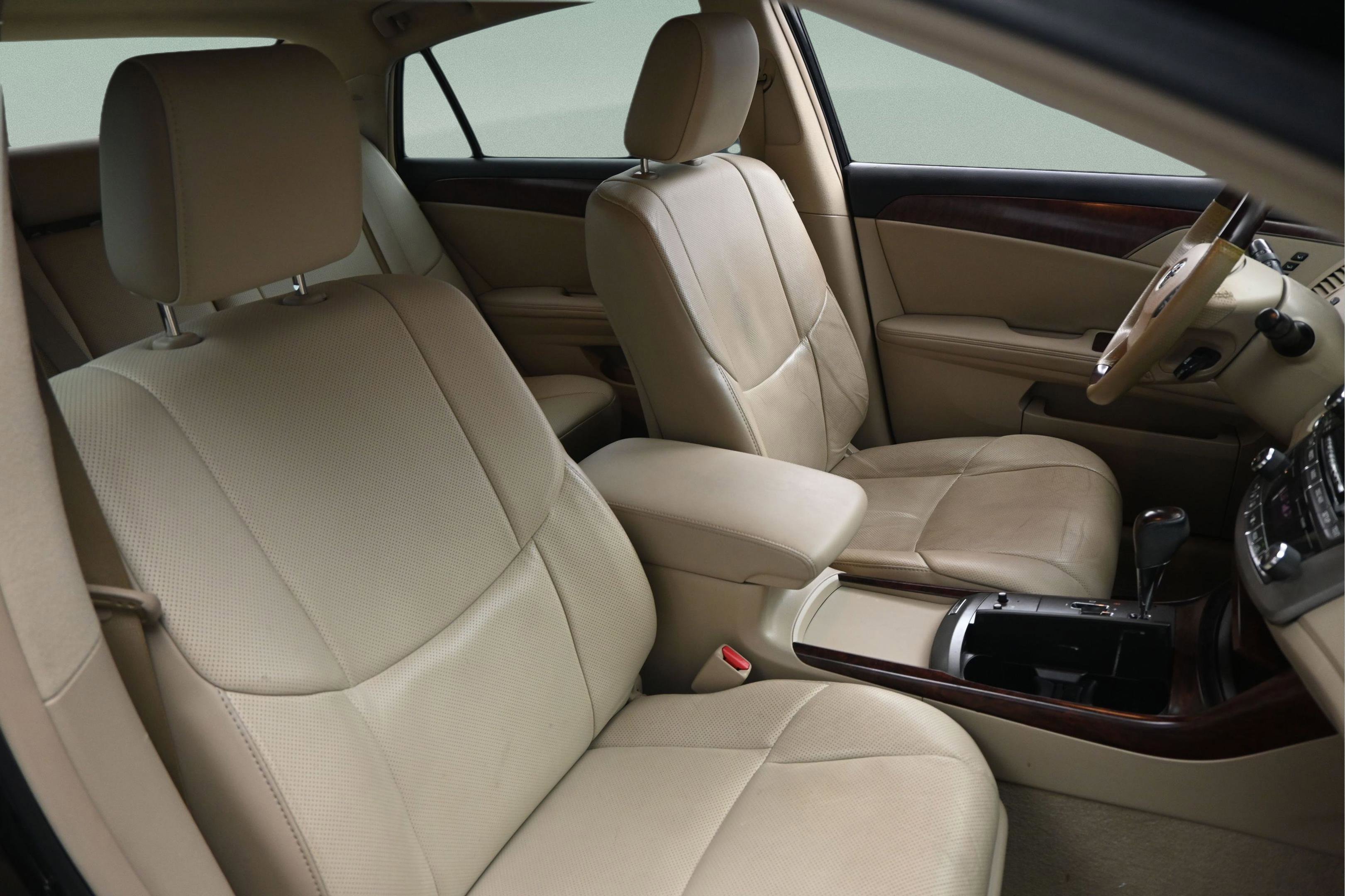 Used 2011 Toyota Avalon Limited FWD image 34