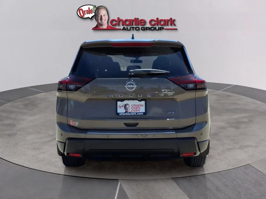 Certified 2024 Nissan Rogue SV FWD image 4