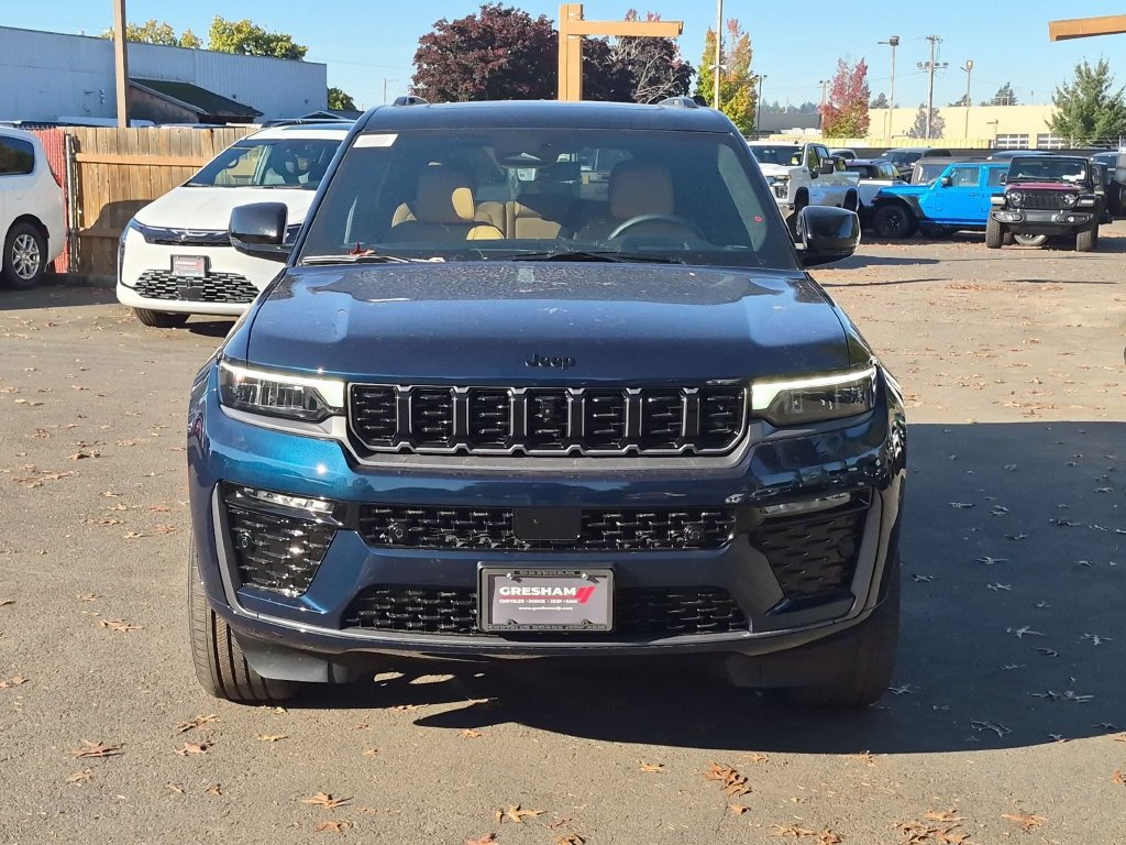 New 2027 Jeep Grand Cherokee Summit AWD/4WD image 2