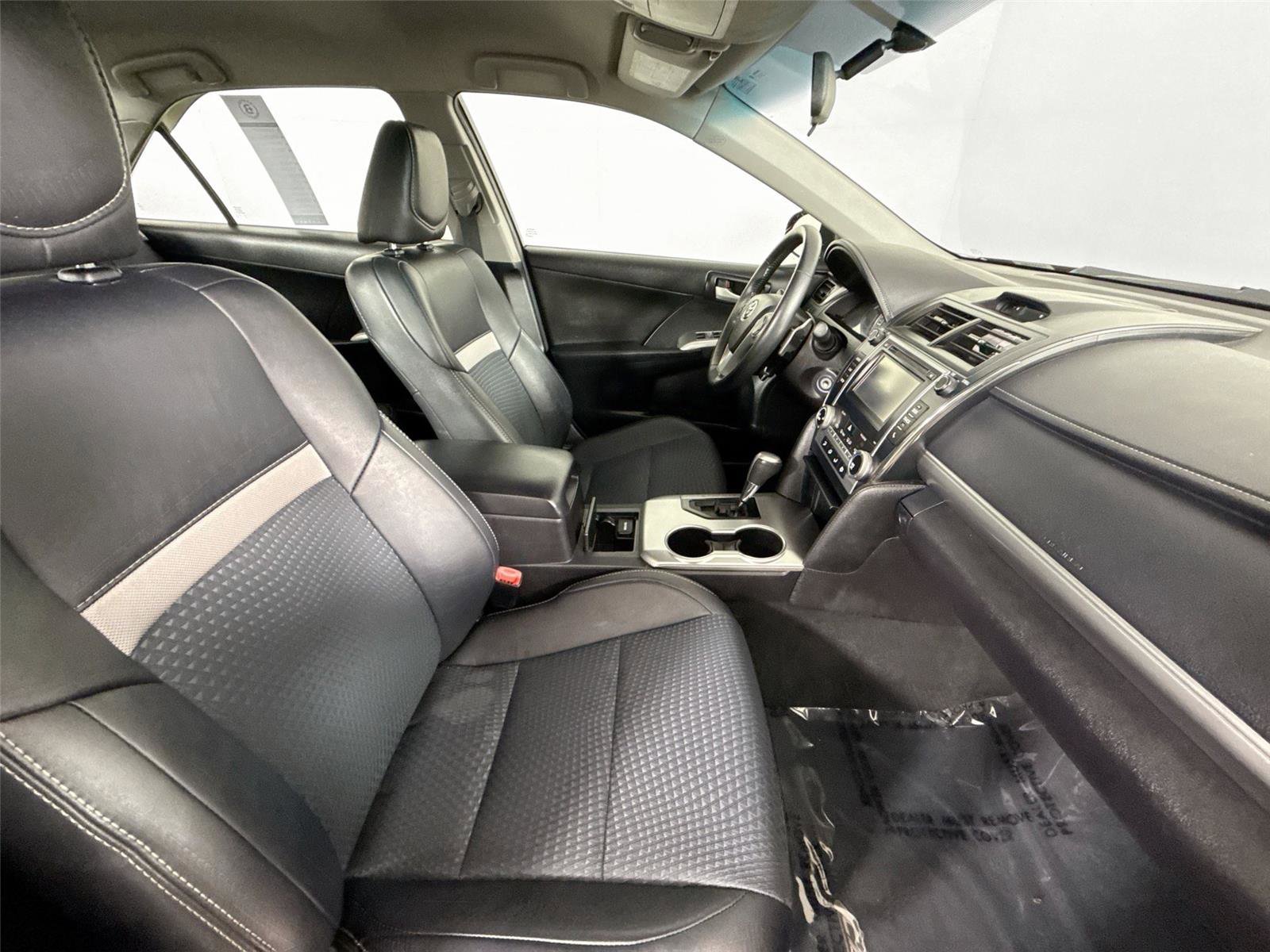 Used 2014 Toyota Camry SE w/ Fleet Convenience Package FWD image 37