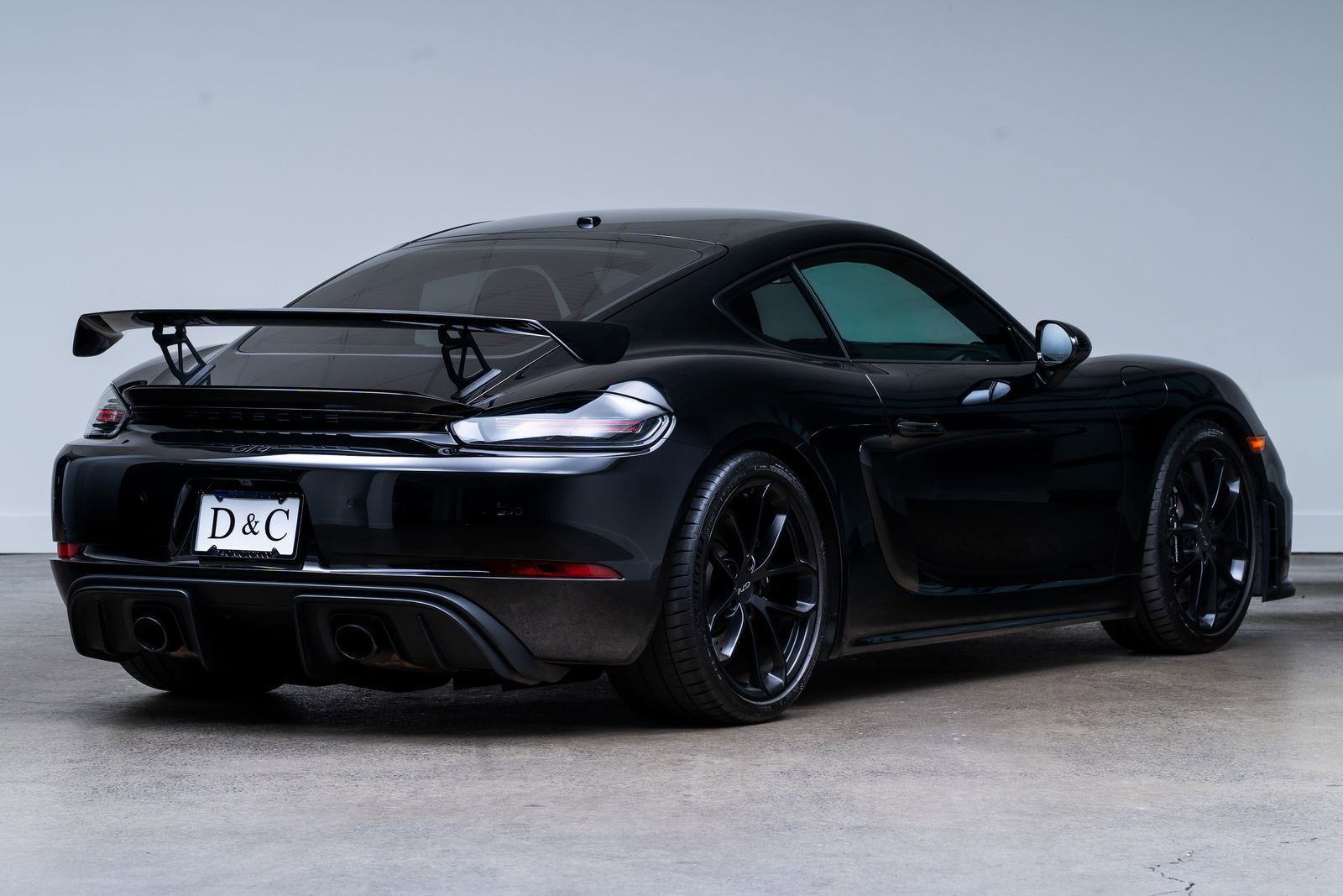 Used 2022 Porsche 718 Cayman GT4 RWD image 6