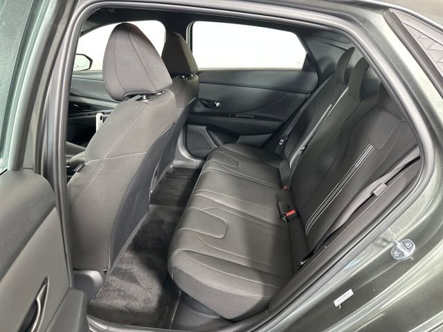 Certified 2025 Hyundai Elantra SEL image 56
