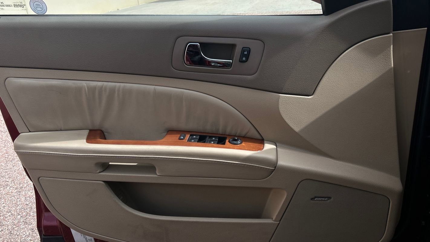 Used 2006 Cadillac STS w/ Preferred Equipment Group image 23